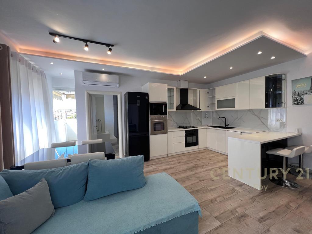 FOR RENT APARTMENT 2+1 IN THE BEACH AT RROTA E KUQE!