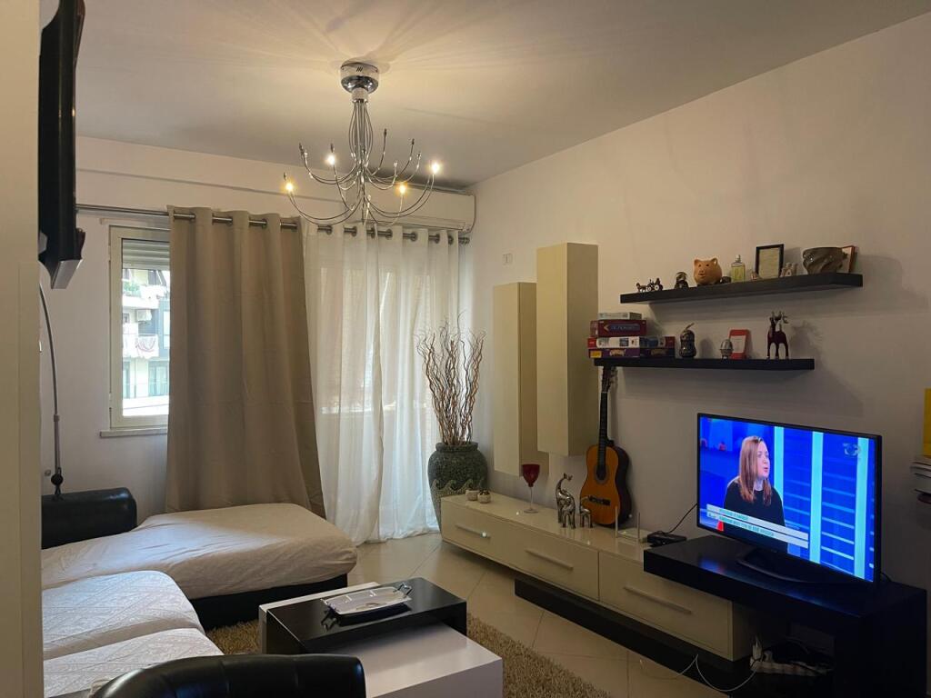 2+1 apartment for rent near the old park