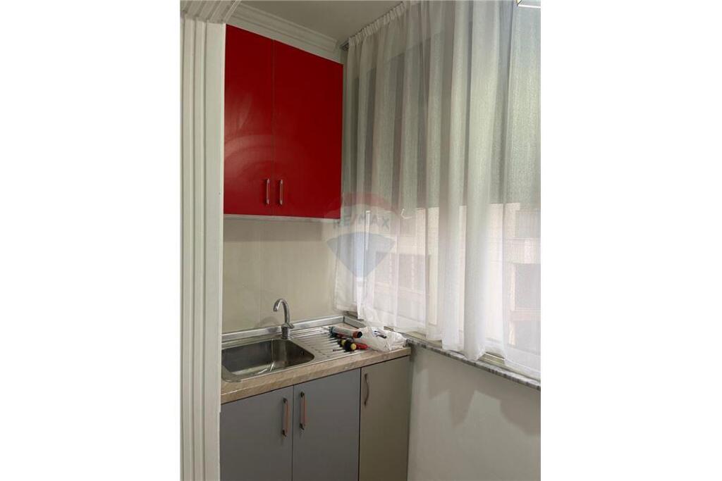 Apartment 1+1 for rent at Shkolla e Kuqe.