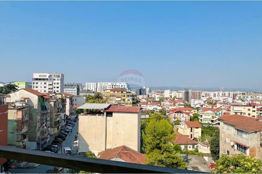 APARTMENT 3+1+2+PARKING FOR SALE
