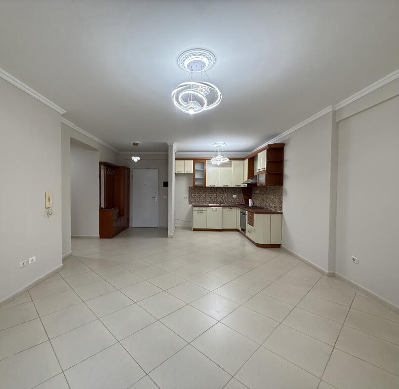 2+1 apartment for rent on Riza Cerova street!