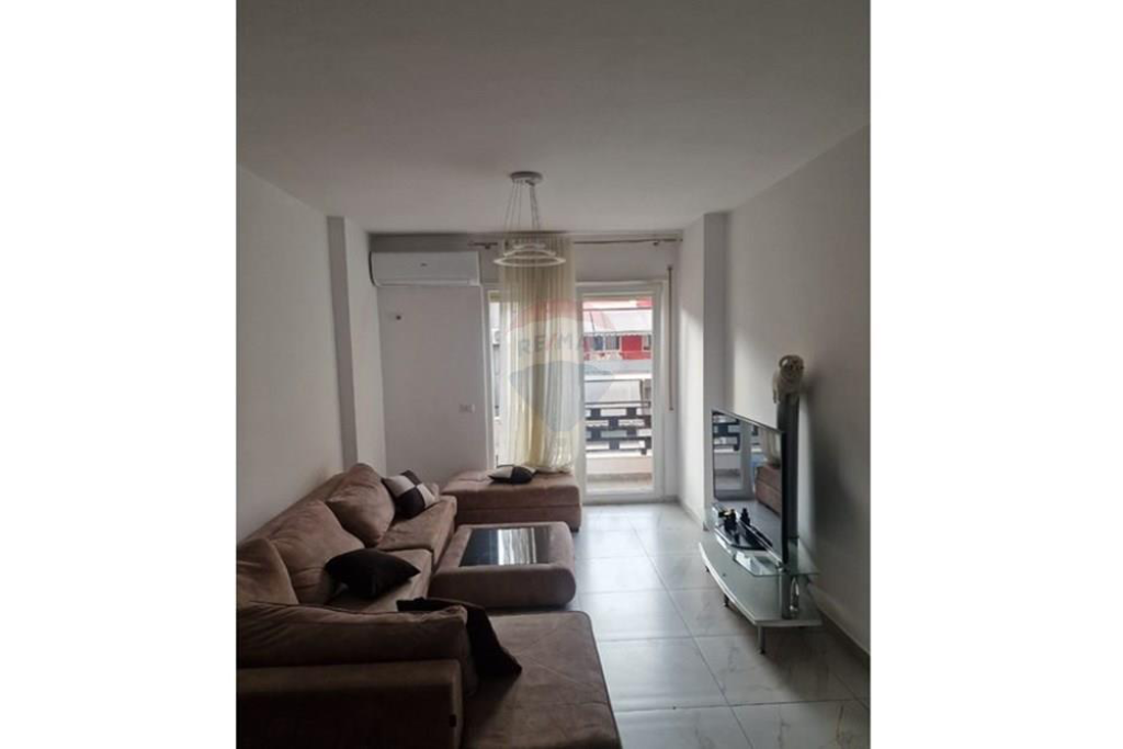 2+1 apartment for rent at Tirana Golden Park!