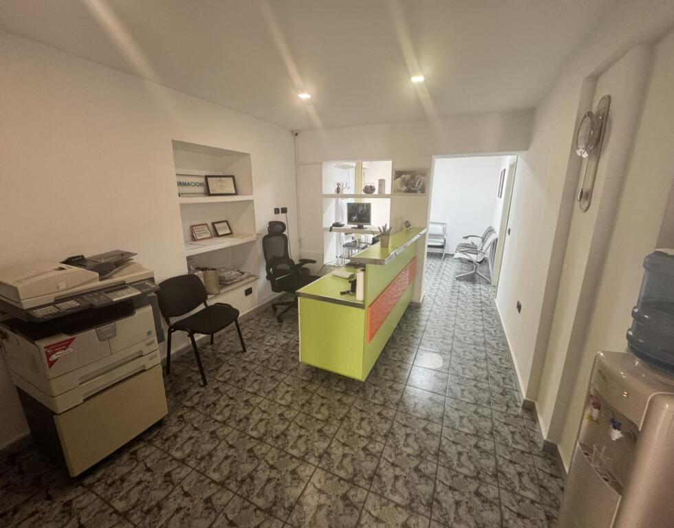 Office for rent 100 m² at Ushtari i Panjohur with a view of the Center