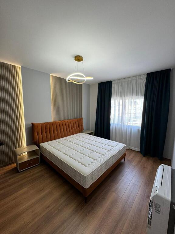 Apartament 1+1 luksoz për qira në një residencë pranë Liqenit të Farkës