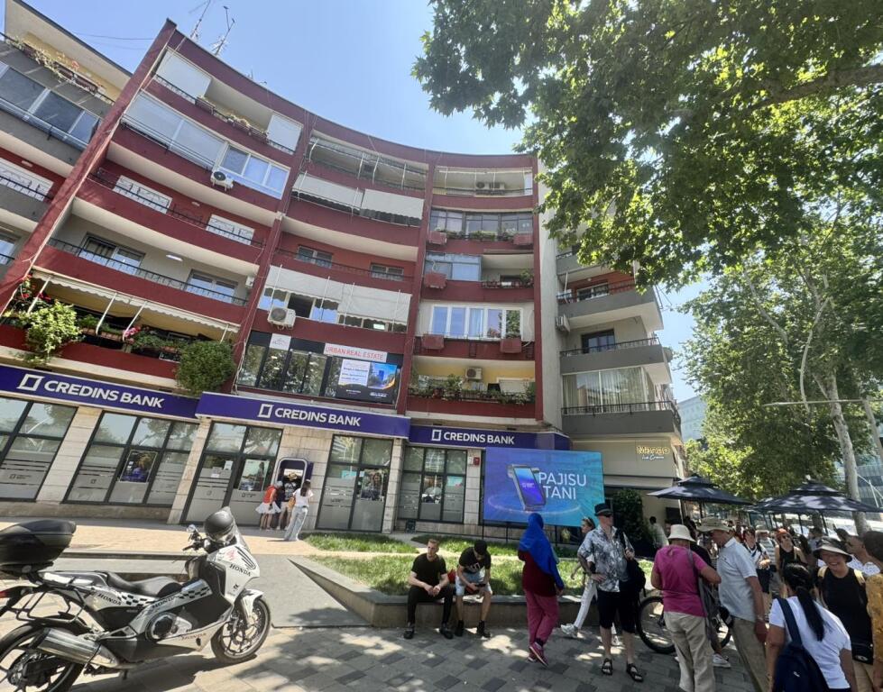 Office for rent 100 m² at Ushtari i Panjohur with a view of the Center
