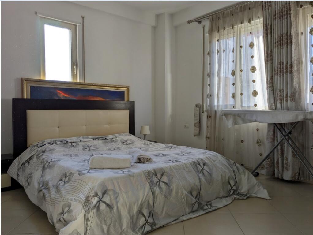 2+1 apartment for rent near the old park