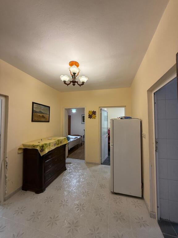 📍 Apartment 3+1 for Rent – Opposite the Former Restaurant Durrësi