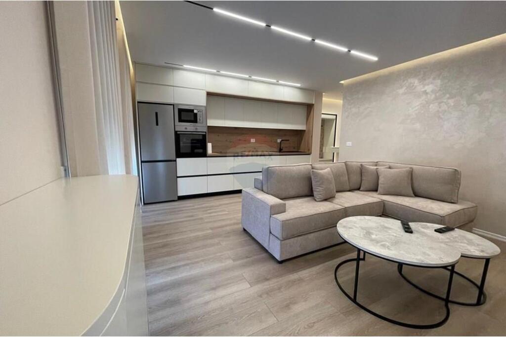 Apartament 1+1 për qira në Xhamllik