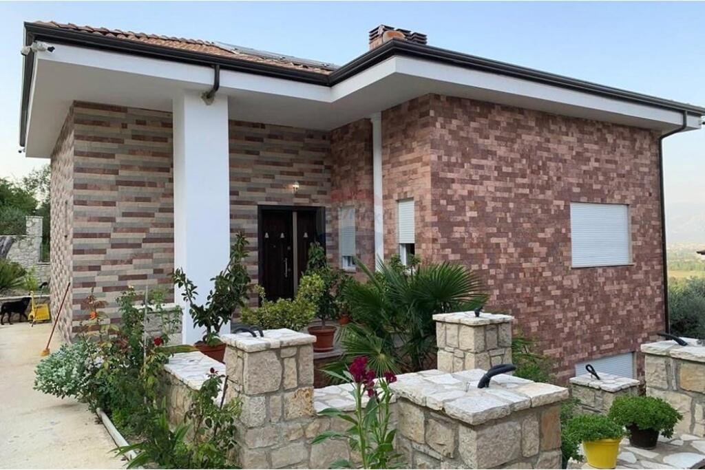 VILLA IN VENDITA A PREZE!!!!