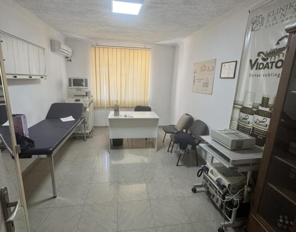 Office for rent 100 m² at Ushtari i Panjohur with a view of the Center