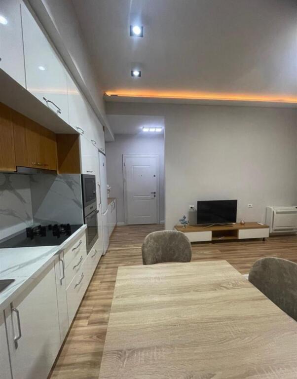 1+1 apartment for rent at Pazari i Ri