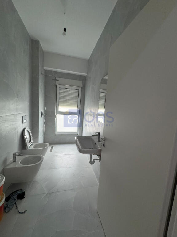 For rent apartment 1+1 at Kaimi Residence, Tirana