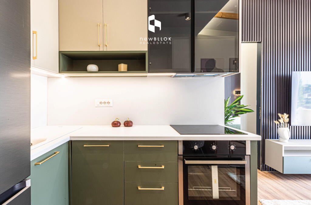 Attico di Lusso ✨ Nuovo: 1+1 con Ampio Balcone (📍Astir - Rotonda, OZONE)