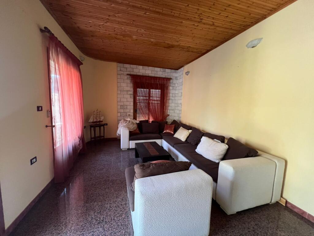 Vila për shitje në Vlorë