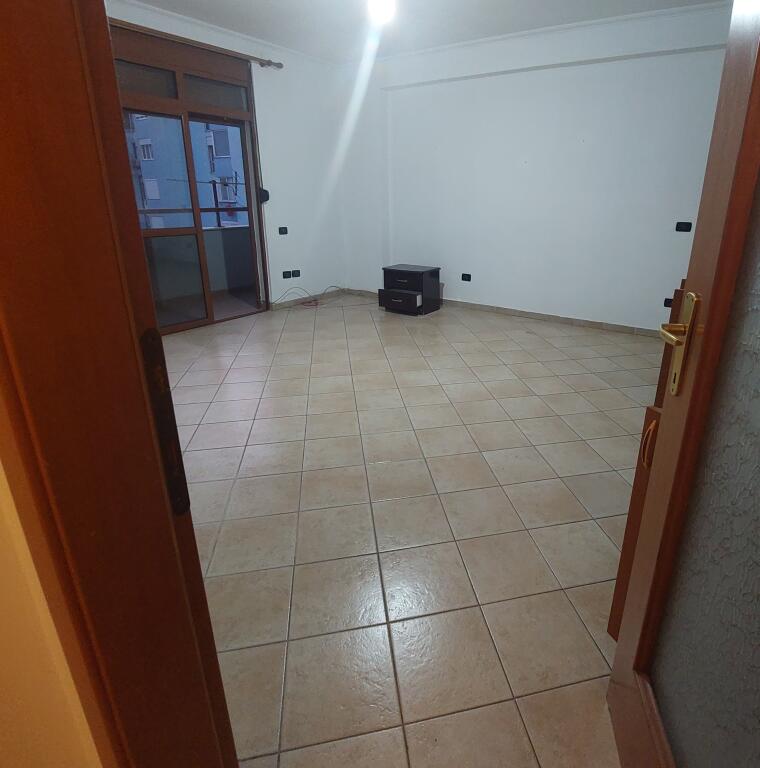 Apartment 1+1 for sale on Myslym Shyri street!