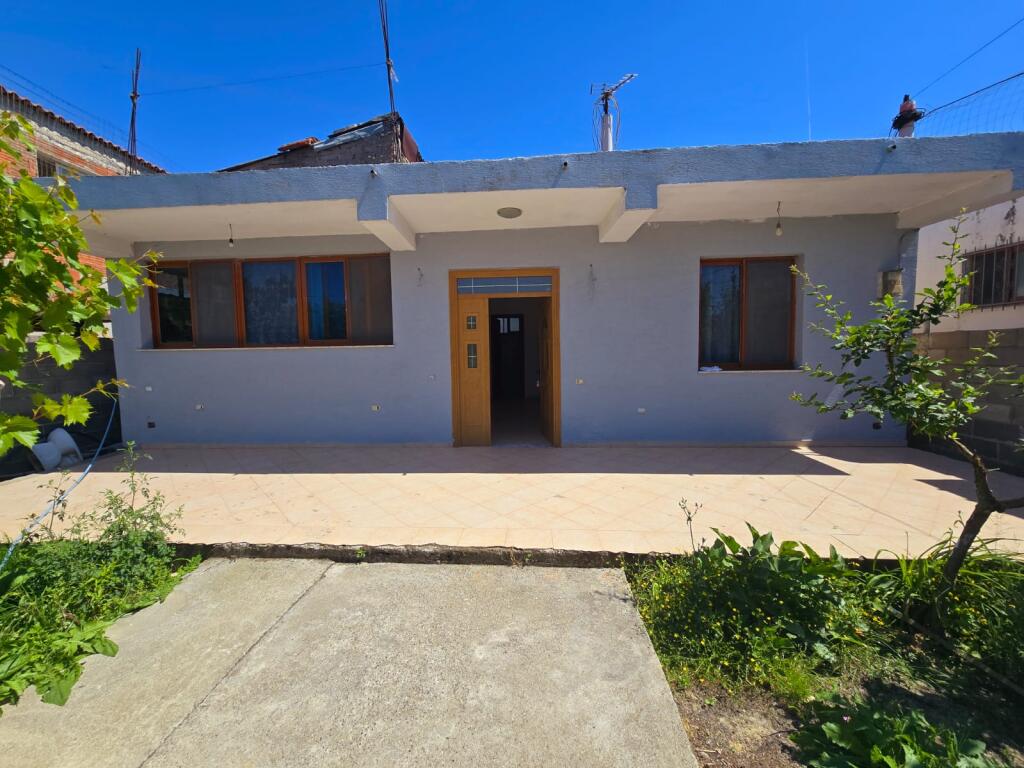 FOR RENT PRIVATE VILLA IN SHENAVLASH NEAR THE HIGHWAY