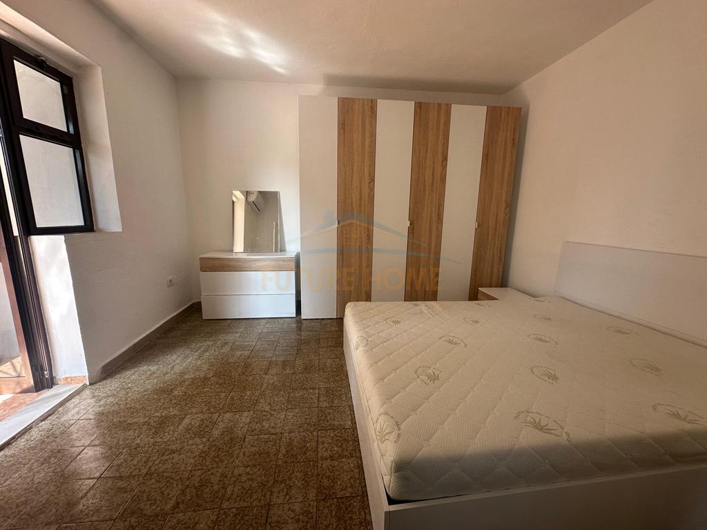 Affitto, Appartamento 2+1, Città degli Studenti, Tirana