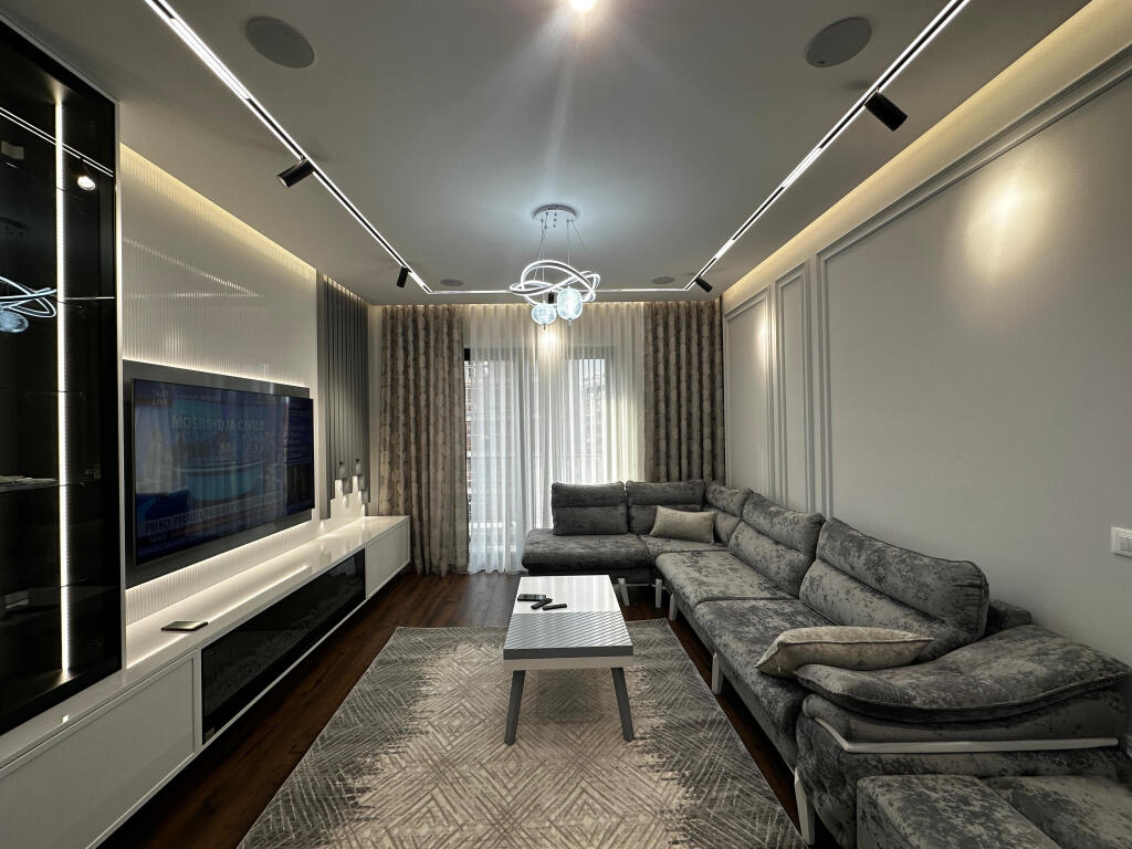 Apartament Me Qera 2+1+2+Post Parkimi tek Farmacia 10 (ID B2201067) Tirane