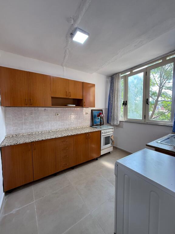 In Affitto Appartamento 2+1+1 Balcone