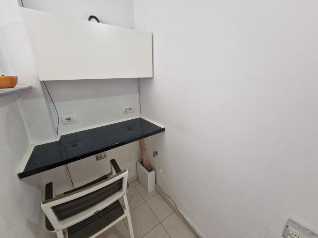 In affitto una villa a 3 piani in via "Naim Frasheri" vicino all'incrocio del 21 dicembre.