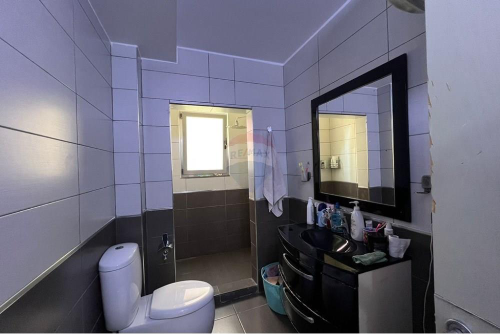 1+1 apartment for rent near the Arrow Building!