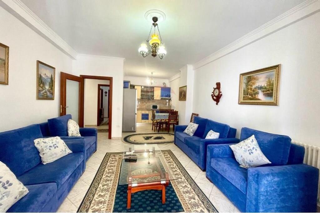 Apartment 2+1 for rent at Komuna e Parisit