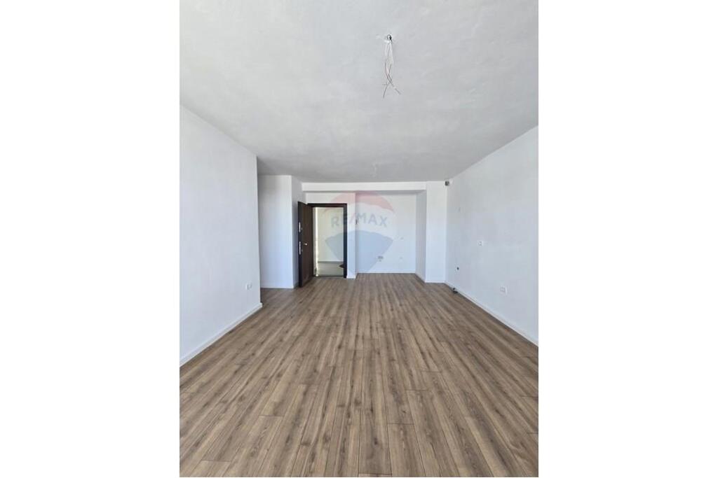 Apartament për shitje (1+1) Kompleksi Tom Doshi