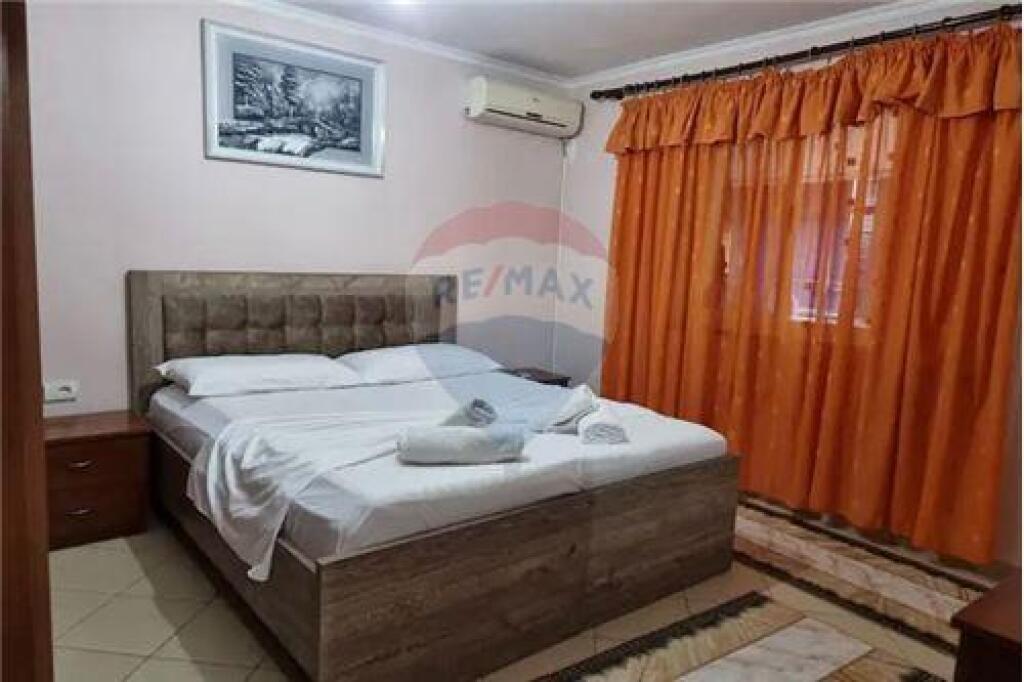 1+1 apartment for rent near the Faculty of Medicine. Located on the 2nd floor of an existing building.