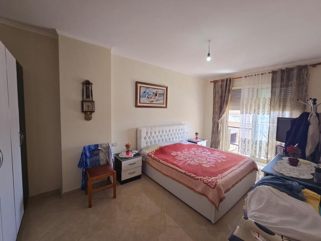 SHITET APARTAMENT 2+1+2 TEK ISH URT DURRES