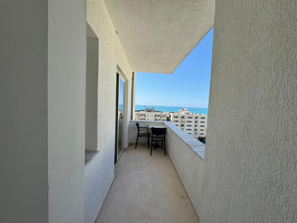 SUPER APARTAMENT PËR SHITJE ME PAMJE DETI TEK RROTA E KUQE!!