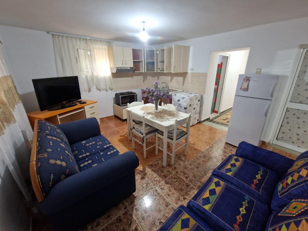 In Affitto Appartamento 2+1+1 Balcone