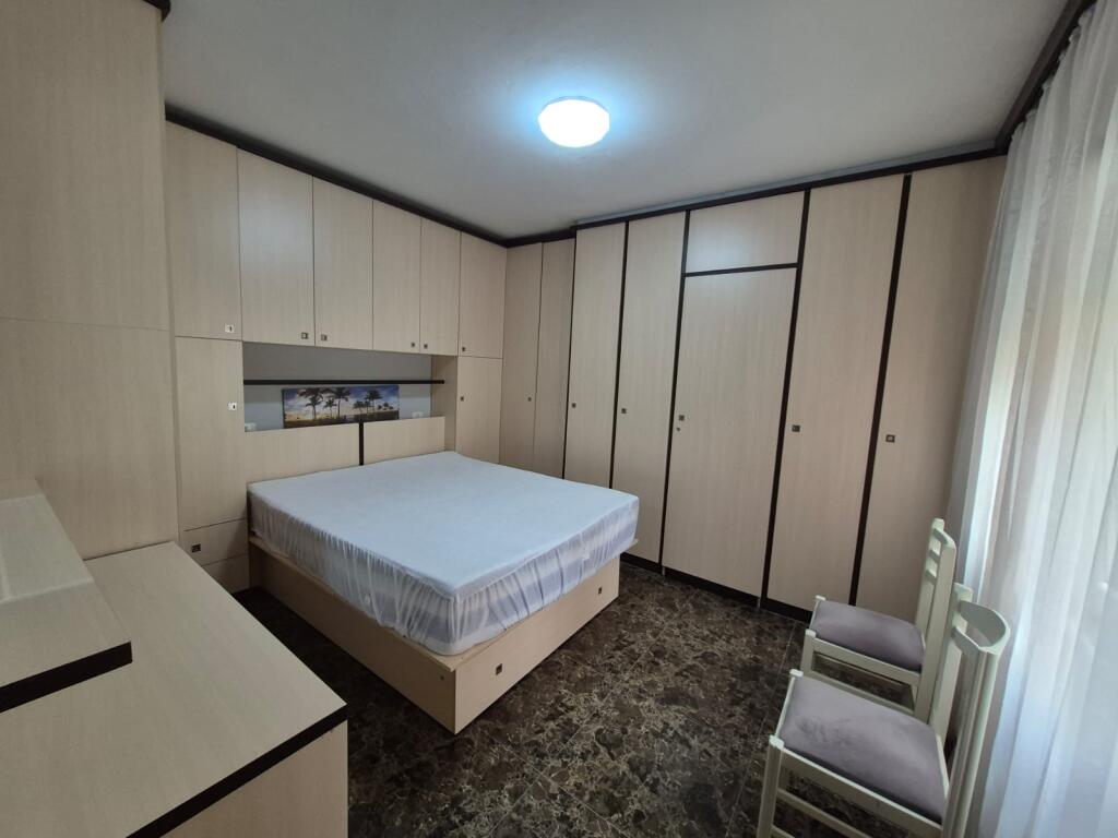 Apartment 1+1 for rent on Rruga e Kosovareve.