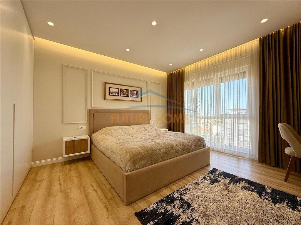 Shitet, Apartament 2+1+2+Post Parkimi, Xhamlliku, Tiranë