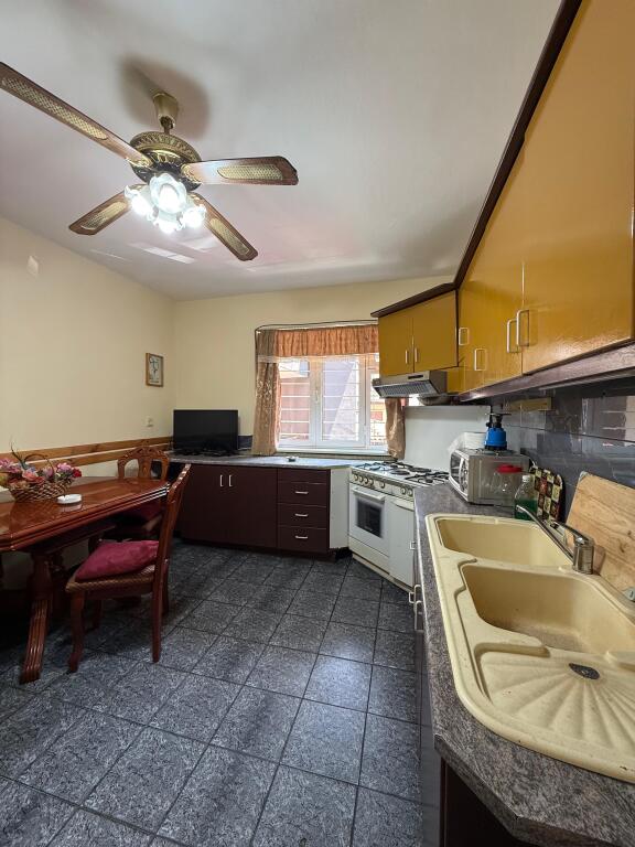 For Rent Apartment 3+1+1 Balcony