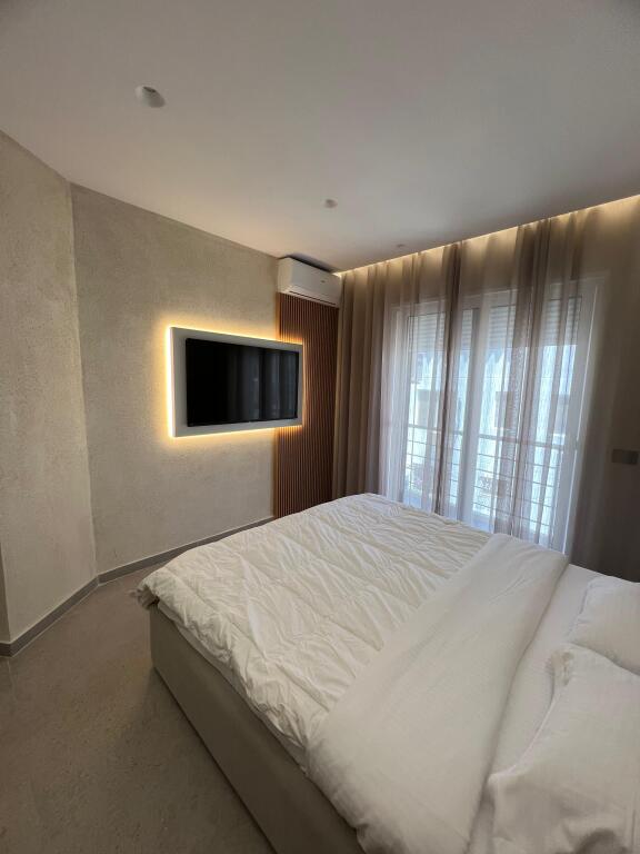 Shitet apartament 1+1 Rruga e Bogdaneve