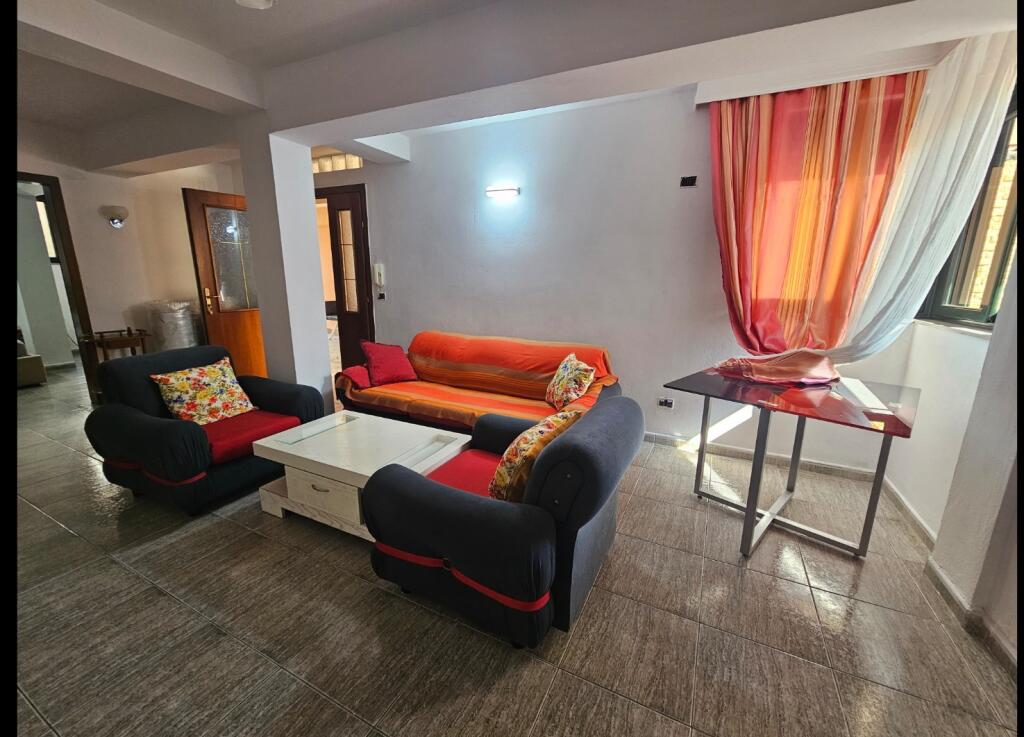 Apartament 1+1 Ish atsh (Prane Rruges Elbasanit)
