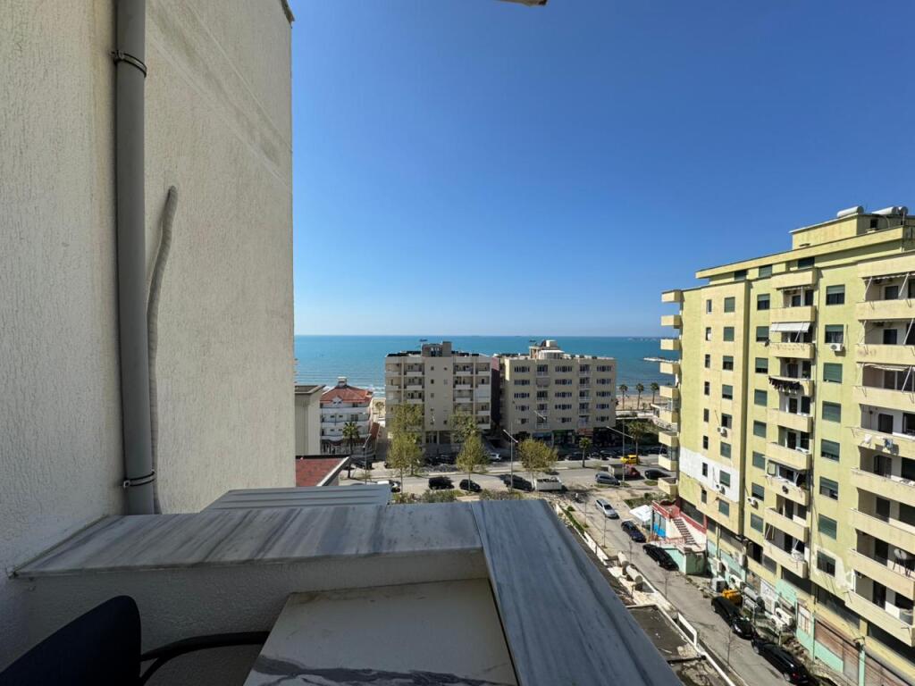 SUPER APARTAMENT PËR SHITJE ME PAMJE DETI TEK RROTA E KUQE!!