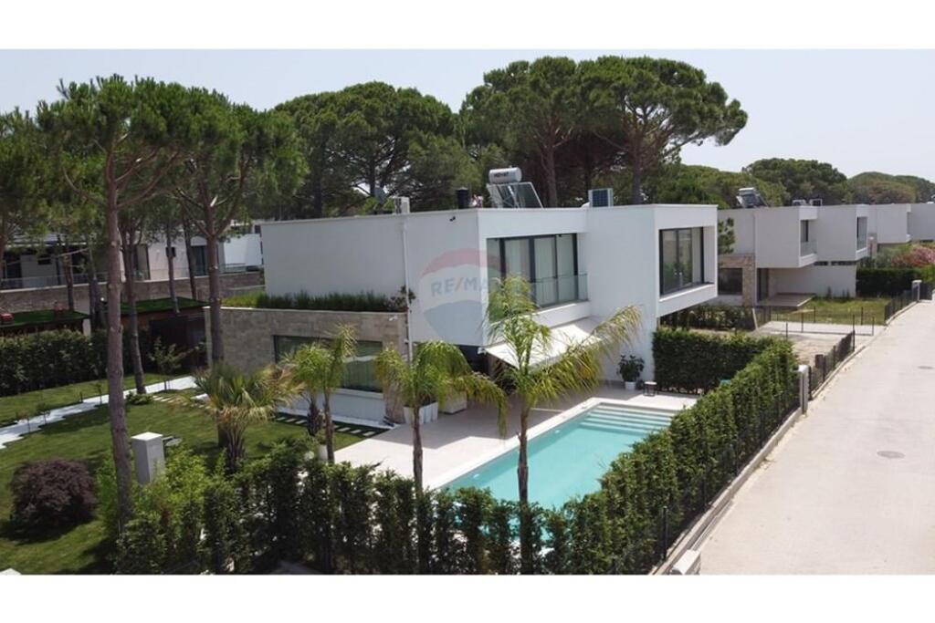 Vila për shitje 4+1, San Pietro/Melia Resort