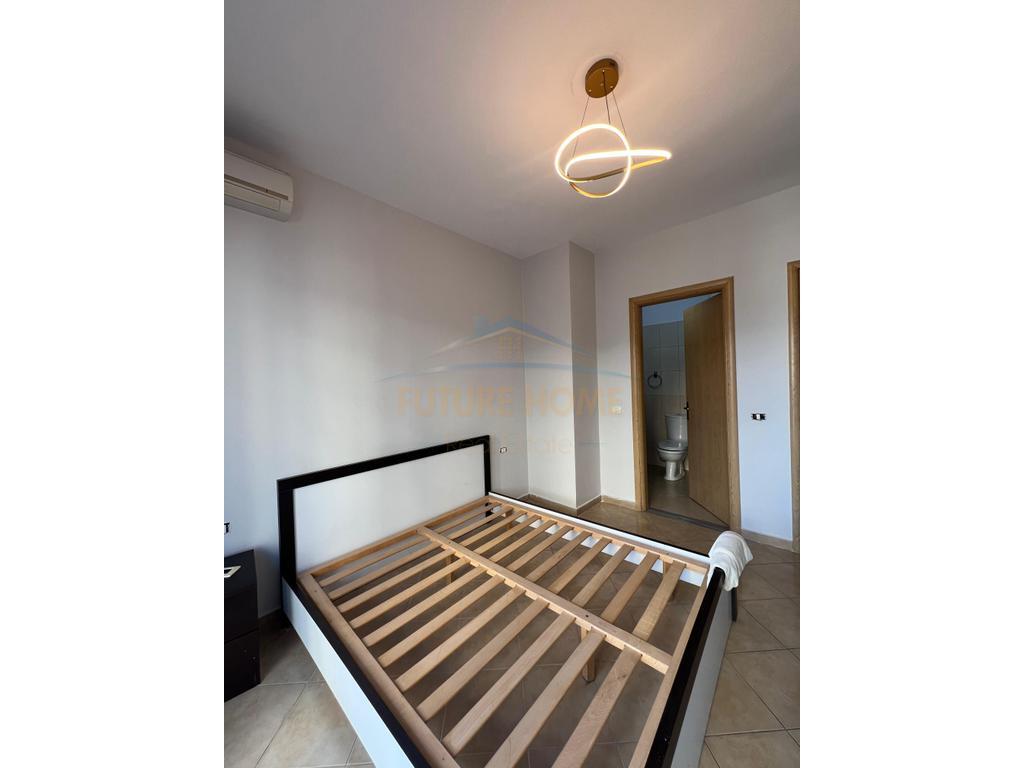 Shitet, Apartament 2+1+2, Kodra e Diellit, Tiranë.