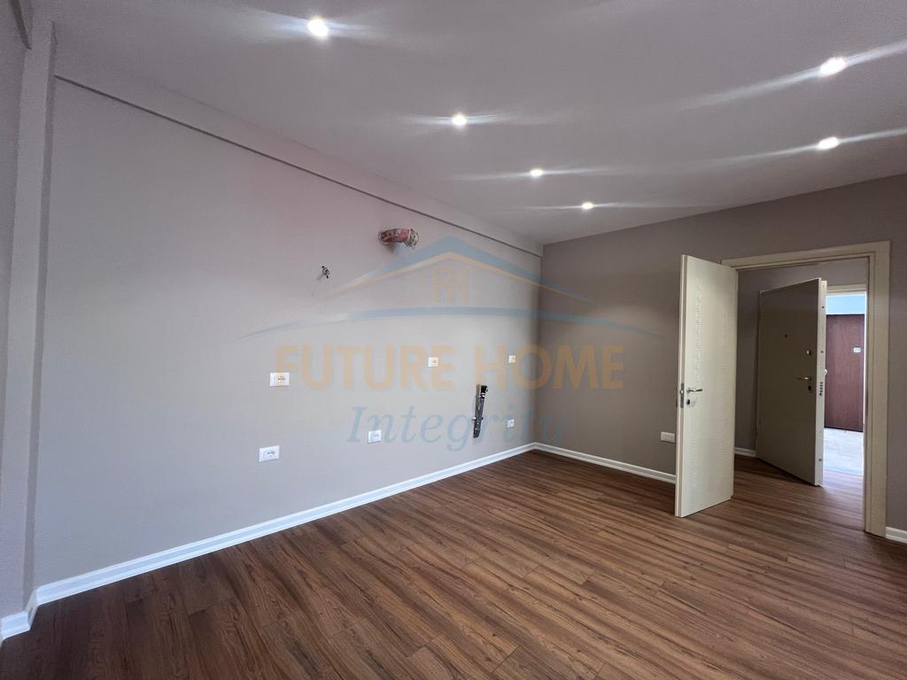 For sale, Apartment 2+1+2, Unaza e Re, Tirana.