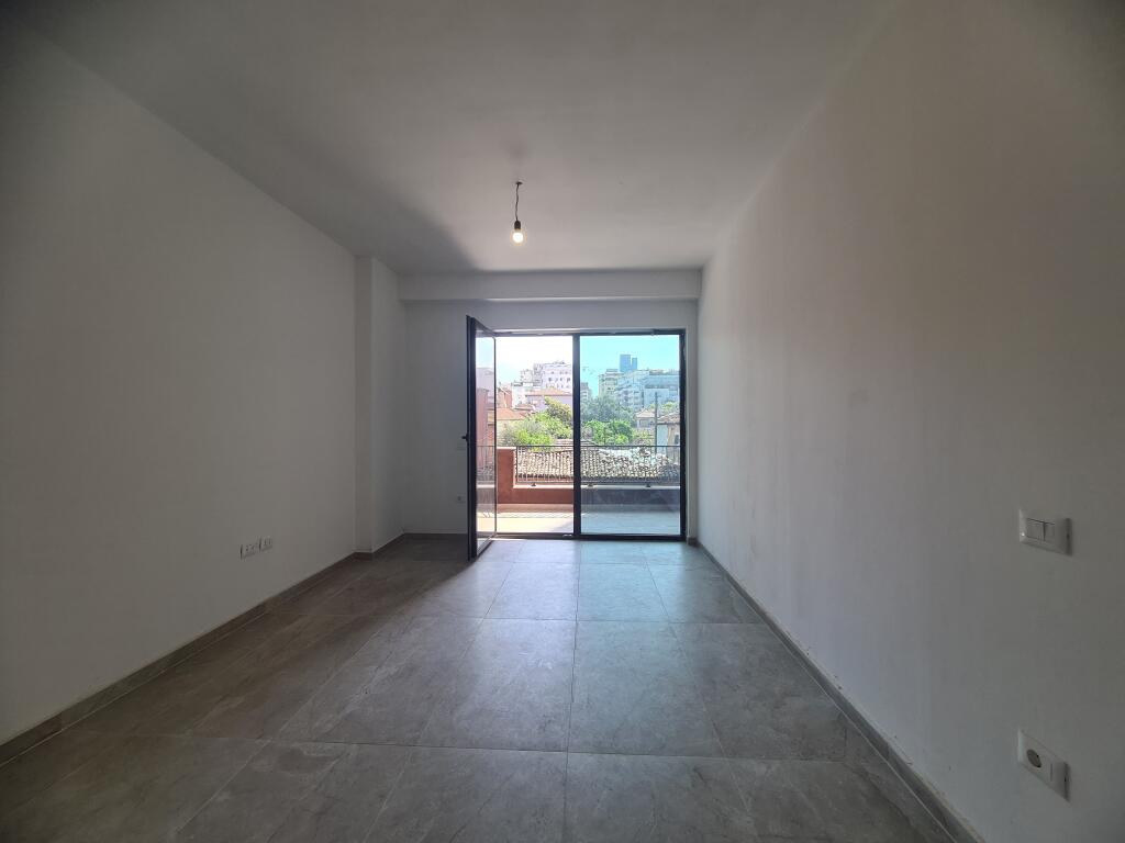 Apartment 2+1 for sale in Myslym Shyr