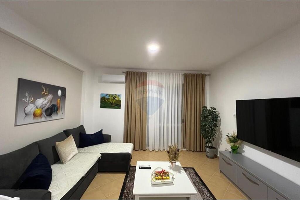 🏡 Apartment 2+1 for Rent – Near the Lulishtes, Paris Commune
