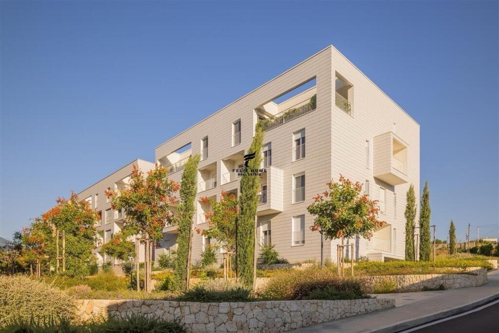 Apartament Ne Shitje 2+1 tek Liqeni i Thate (ID B120688) Tirane