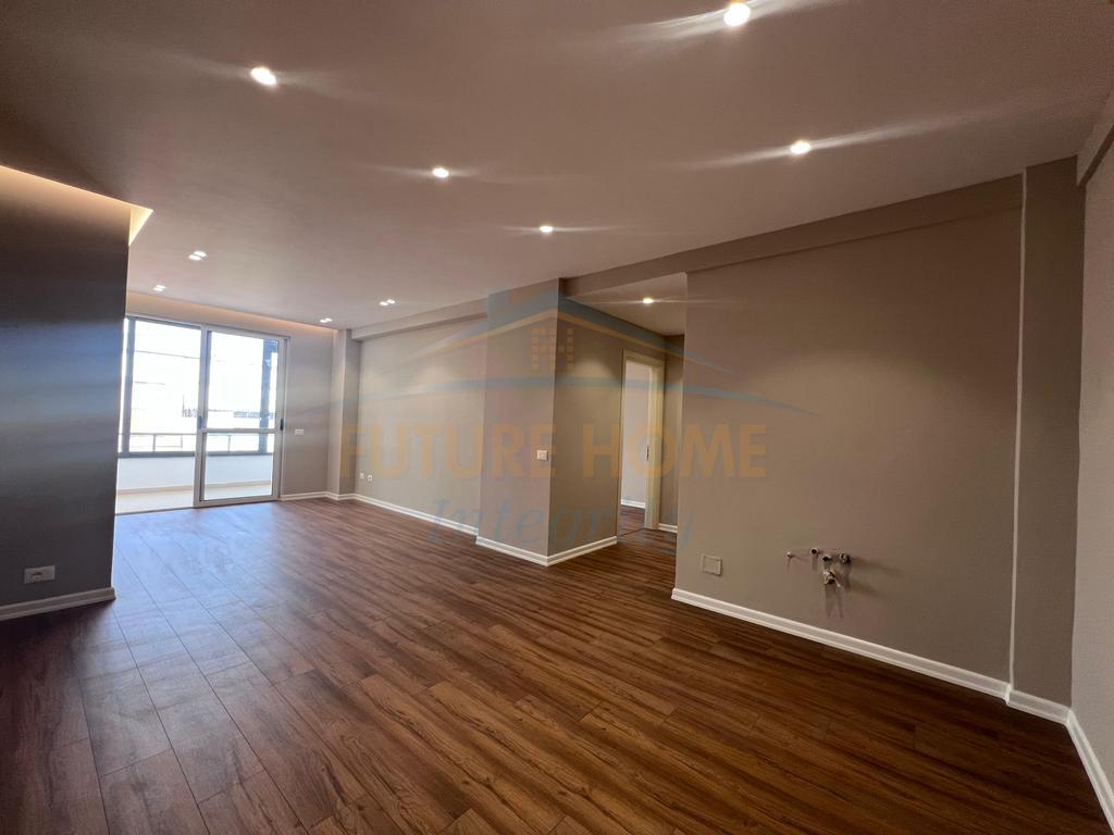 For sale, Apartment 2+1+2, Unaza e Re, Tirana.