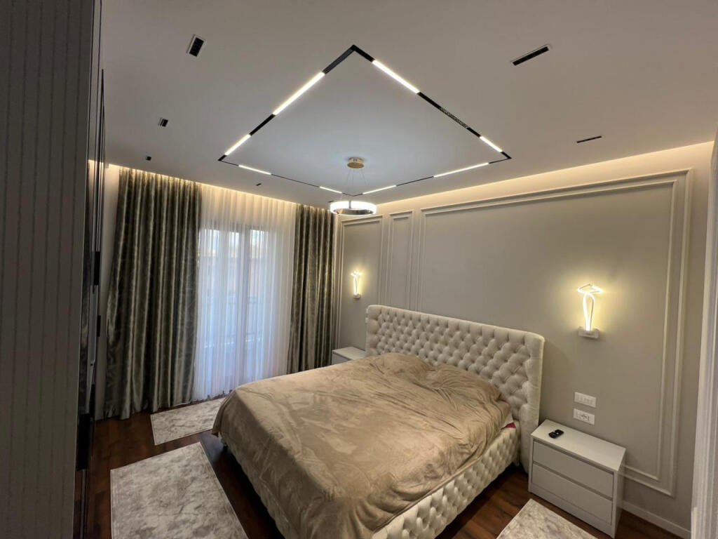 Apartament Me Qera 2+1+2+Post Parkimi tek Farmacia 10 (ID B2201067) Tirane