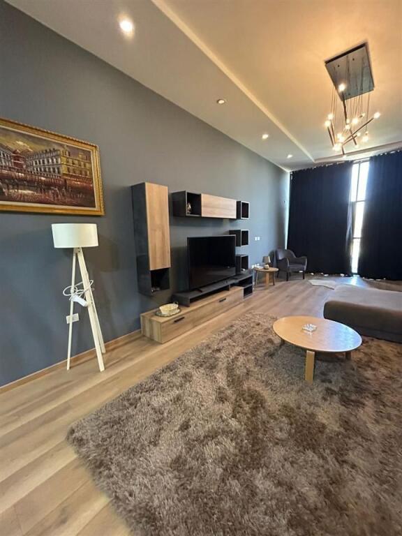 Apartament 1+1 për qira, në Rrugën peti liqeni i Thate