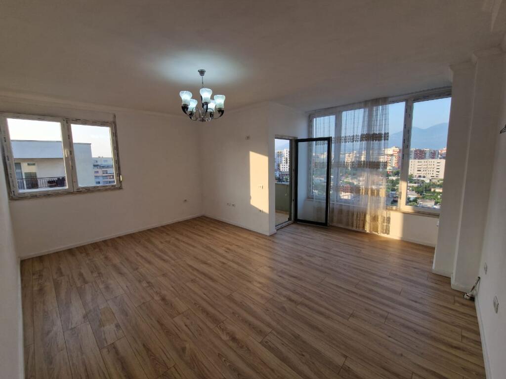 For sale 1+1 apartment in Yzberisht near the roundabout!