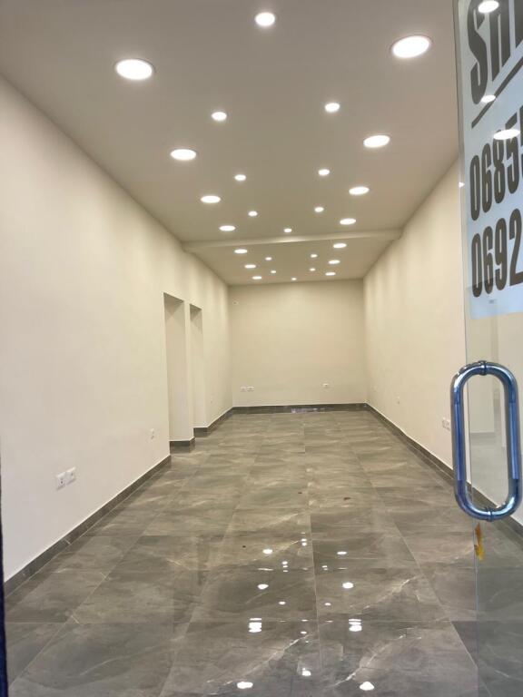 Commercial space for sale in Paris Commune