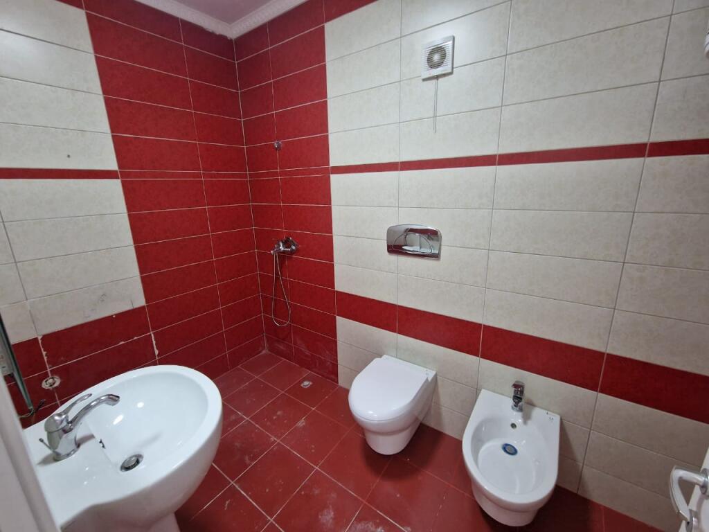 For sale 1+1 apartment in Yzberisht near the roundabout!