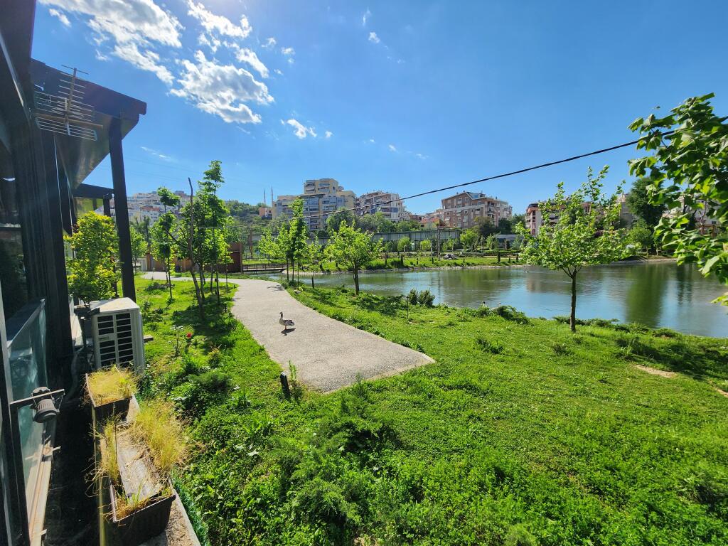 In Affitto: Appartamento 1+1 con Balcone | Lago Artificiale, Prima Linea Palazzo Swan | Prima Volta in Affitto | 600€/Mese